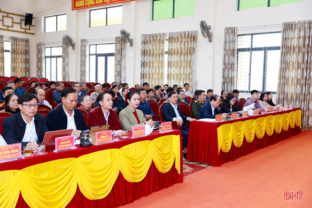 Các đại biểu tham dự hội nghị.