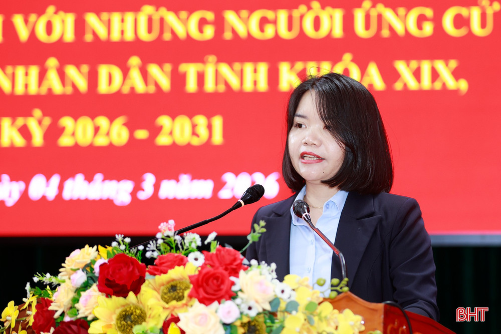 Bà Nguyễn Thị Thanh Hải - Ủy viên Ban Chấp hành Đảng bộ phường, Phó trưởng Ban Xây dựng Đảng phường Sông Trí trình bày chương trình hành động