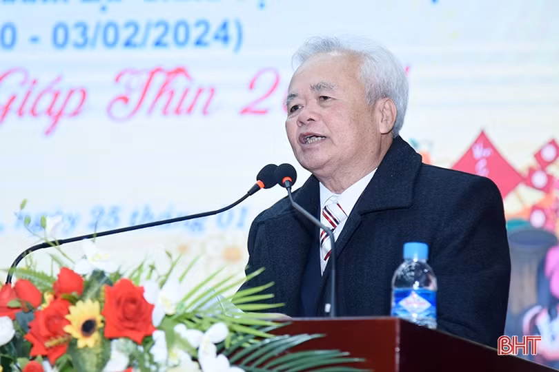 Thạch Hà gặp mặt gần 400 cán bộ thôn, tổ dân phố trên địa bàn