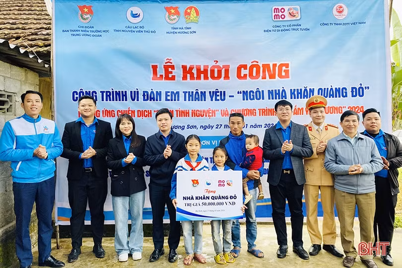 Mang “Tết ấm yêu thương” tới thanh thiếu nhi khó khăn ở Hà Tĩnh