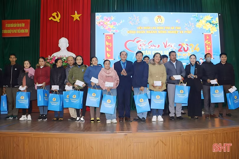 Mang tết ấm đến với người nghèo ở Hà Tĩnh