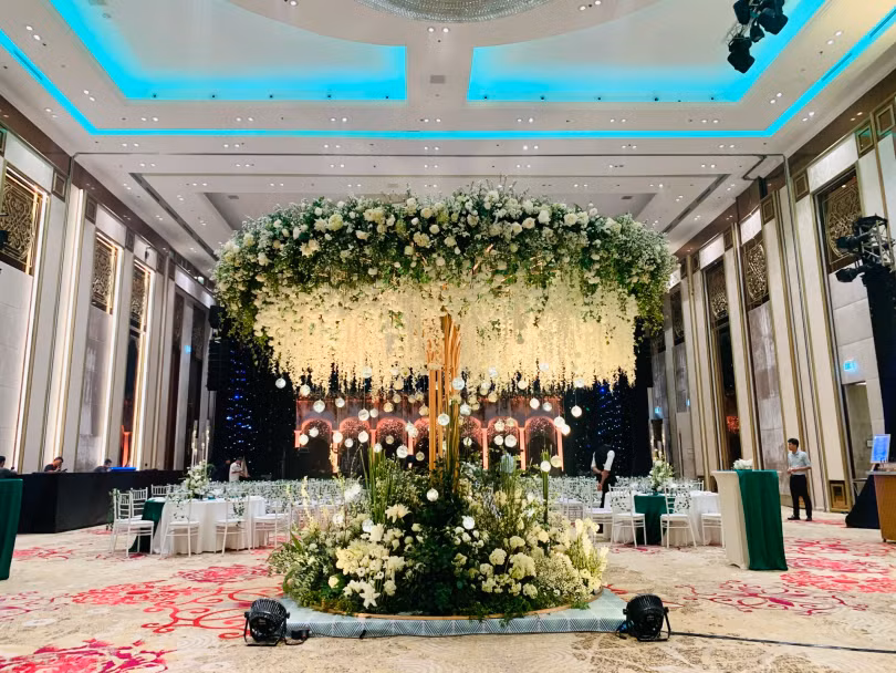 Thấy gì từ việc giới siêu giàu Ấn Độ đến Việt Nam tổ chức đám cưới?