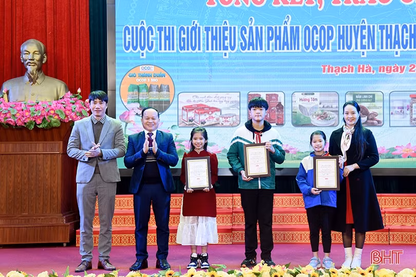 Thạch Hà trao thưởng cuộc thi giới thiệu sản phẩm OCOP trong học sinh