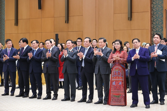 Thủ tướng Phạm Minh Chính: Thúc đẩy đoàn kết và hợp tác quốc tế là giải pháp nền tảng- Ảnh 1. Thủ tướng Phạm Minh Chính gặp mặt, chiêu đãi đoàn ngoại giao tại Việt Nam