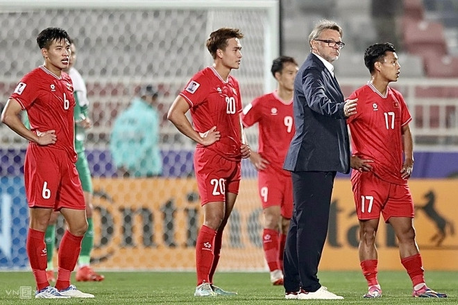 Việt Nam nguy cơ rớt khỏi top 100 FIFA