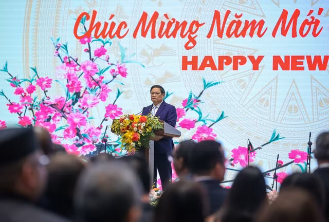 Thủ tướng Phạm Minh Chính gặp mặt, chiêu đãi đoàn ngoại giao tại Việt Nam