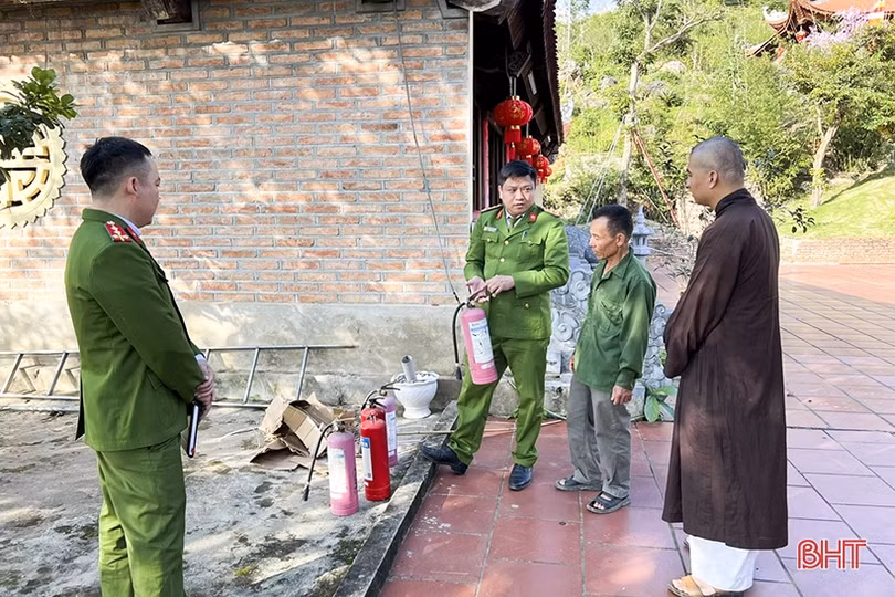 Cảnh báo nguy cơ cháy nổ tại các đền, chùa ở Đức Thọ