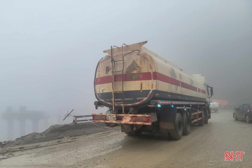 Thông tuyến đường lên Cửa khẩu quốc tế Cầu Treo