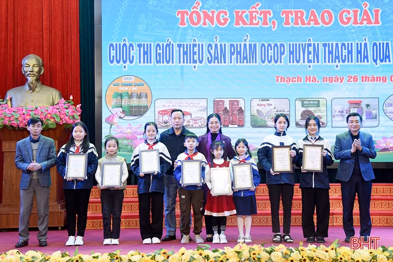 Thạch Hà trao thưởng cuộc thi giới thiệu sản phẩm OCOP trong học sinh