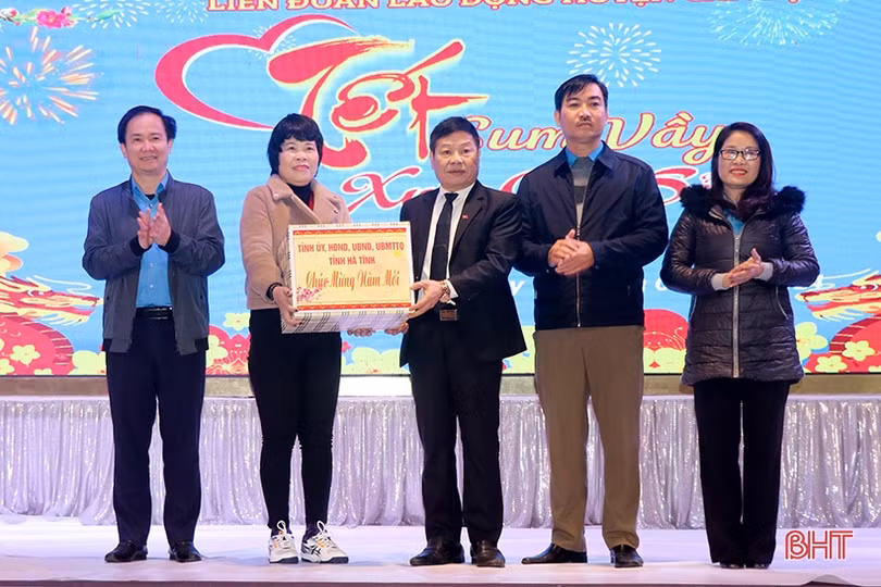 “Tết sum vầy - Xuân chia sẻ” đến với người lao động ở Can Lộc