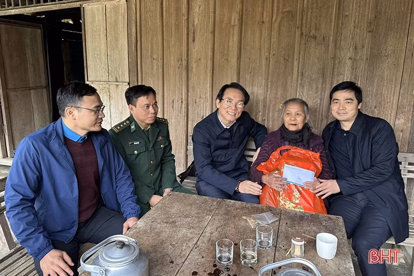 Các đơn vị, tổ chức hỗ trợ xây nhà, tặng quà tết cho người nghèo, gia đình chính sách