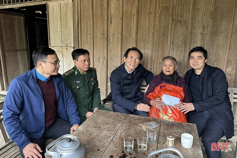 Các đơn vị, tổ chức hỗ trợ xây nhà, tặng quà tết cho người nghèo, gia đình chính sách