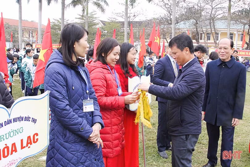 1.900 học sinh Đức Thọ tranh tài Hội khỏe Phù Đổng