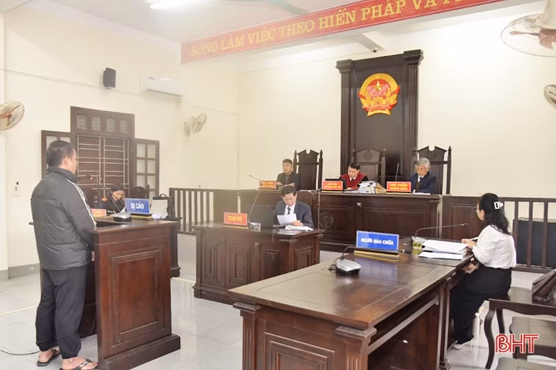 Hơn 66 năm tù cho các đối tượng trong đường dây pháo lậu số lượng “khủng”