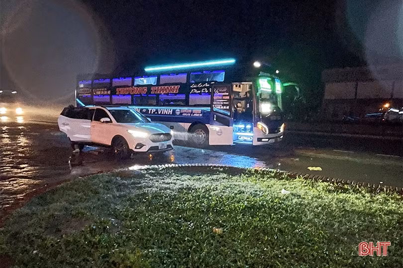 Xe dù, bến cóc gia tăng dịp sát tết Nguyên đán