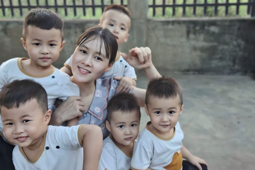 Người mẹ Đồng Nai sinh 5 con trong 13 tháng