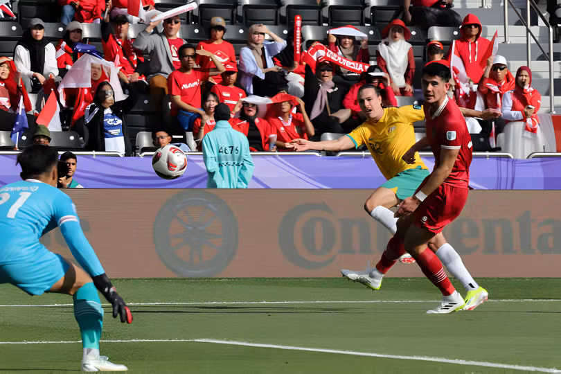 Tuyển Australia đè bẹp Indonesia 4-0