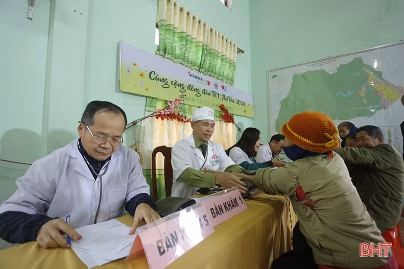 Mang tết ấm đến với người nghèo, đối tượng bảo trợ xã hội