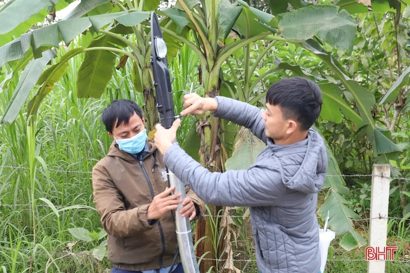 Lắp đặt đường điện “Thắp sáng làng quê” trị giá 1 tỷ đồng ở Hương Sơn