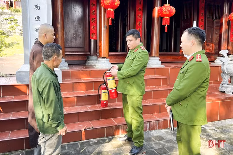 Cảnh báo nguy cơ cháy nổ tại các đền, chùa ở Đức Thọ