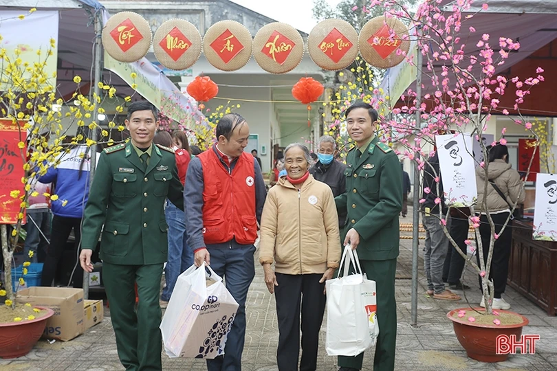 Mang tết ấm đến với người nghèo, đối tượng bảo trợ xã hội