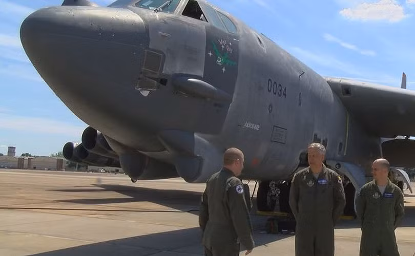 Mỹ đưa thêm “pháo đài bay” B-52H vào biên chế, tín hiệu rắn không chỉ cho Iran?