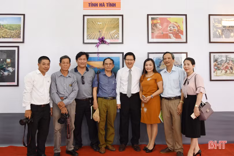 Khai mạc Liên hoan Ảnh nghệ thuật Bắc Trung Bộ lần thứ 26