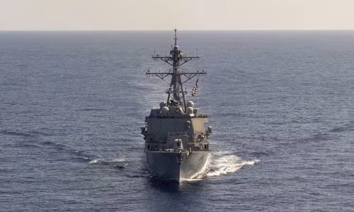 Iran yêu cầu chiến hạm Mỹ phải rời khỏi vịnh Ba Tư