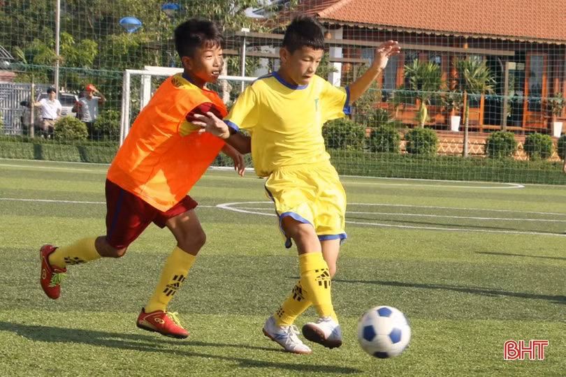 Nhi đồng Hà Tĩnh thua đậm nhi đồng SLNA trước thềm Cúp Milo