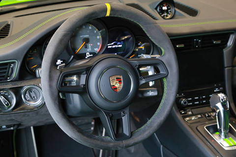 Chi tiết Porsche 911 GT3 RS giá gần 14 tỷ đồng tại VN