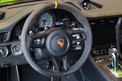 Chi tiết Porsche 911 GT3 RS giá gần 14 tỷ đồng tại VN