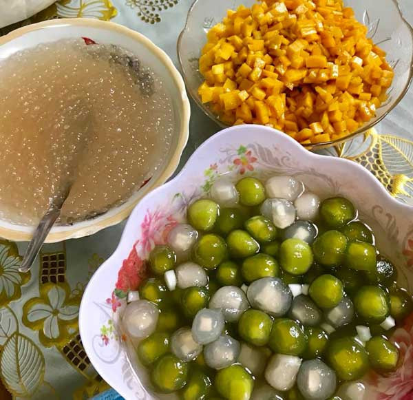 Hướng dẫn cách làm chè xoài chân trâu lá dứa hình ảnh 5 Nắng nóng, đổi món với chè xoài trân châu lá dứa