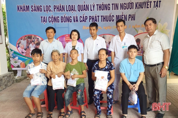 Hơn 200 người dân Sơn Kim 1 được khám, cấp thuốc miễn phí