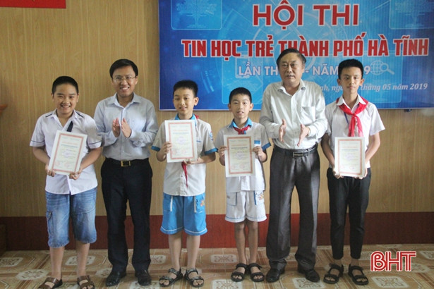 53 thí sinh tranh tài Hội thi Tin học trẻ TP Hà Tĩnh lần thứ XI