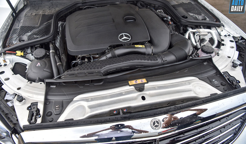 Đánh giá Mercedes-Benz C200 Exclusive 2019 giá 1,709 tỷ đồng
