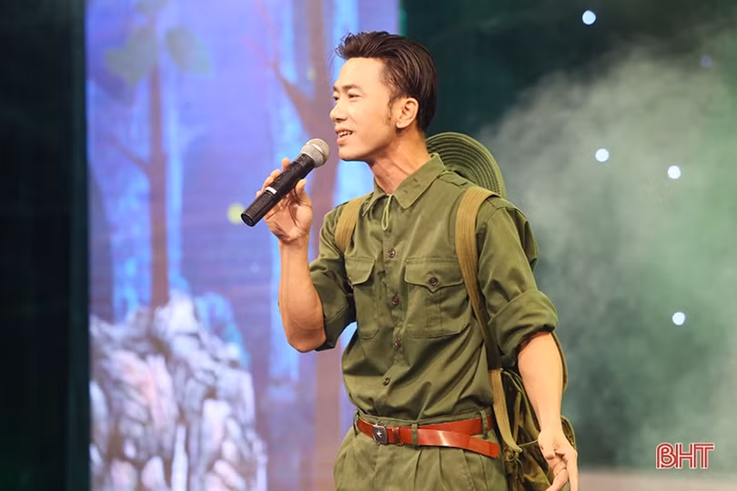 Khí thế hào hùng trong chương trình “Hà Tĩnh với con đường huyền thoại”