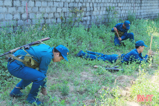 Xem chiến sỹ “sao vuông” trình diễn kỹ năng chiến đấu