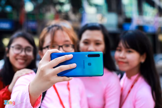 Nhiều di động cao cấp đồng loạt điều chỉnh giá trong tháng 5