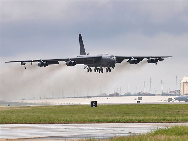 Mỹ đưa thêm “pháo đài bay” B-52H vào biên chế, tín hiệu rắn không chỉ cho Iran?