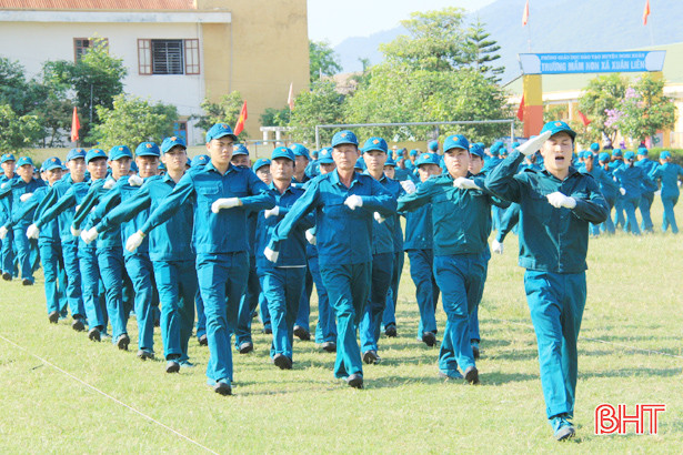 Xem chiến sỹ “sao vuông” trình diễn kỹ năng chiến đấu