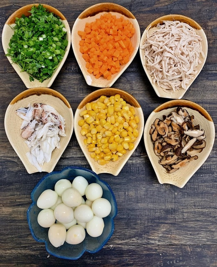 Bữa sáng làm súp gà ngô ghẹ sóng sánh thơm phức