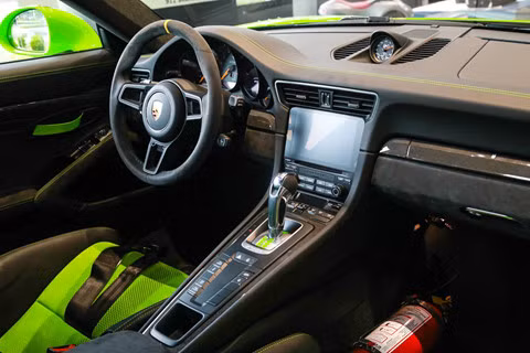 Chi tiết Porsche 911 GT3 RS giá gần 14 tỷ đồng tại VN