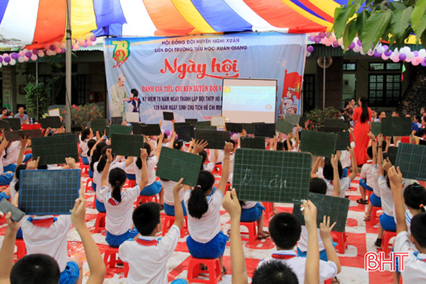 100% đội viên Trường Tiểu học Xuân Giang đạt các tiêu chí rèn luyện đội viên