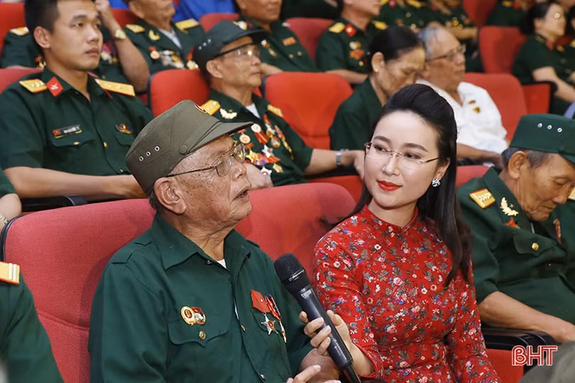 Khí thế hào hùng trong chương trình “Hà Tĩnh với con đường huyền thoại”