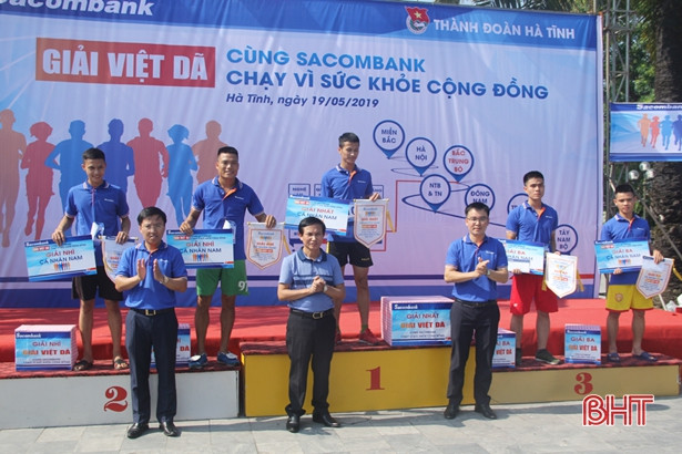 Hơn 600 VĐV tham gia chạy vì sức khỏe cộng đồng