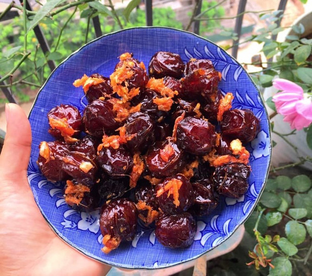 Đang mùa mận, tranh thủ làm ô mai mận xào gừng dẻo thơm ngon mê ly