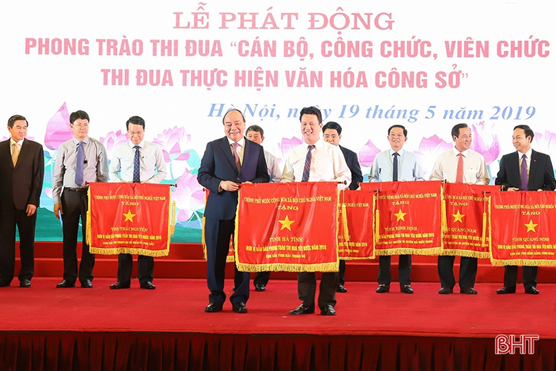 Hà Tĩnh là 1 trong 11 địa phương dẫn đầu phong trào thi đua yêu nước năm 2018 ảnh 4 Hà Tĩnh là 1 trong 11 địa phương dẫn đầu phong trào thi đua yêu nước năm 2018