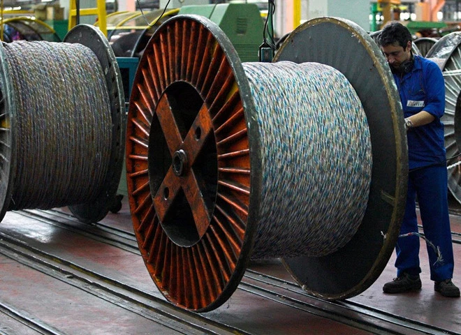 Elon Musk muốn giết chết cáp quang và thay bằng lưới Internet