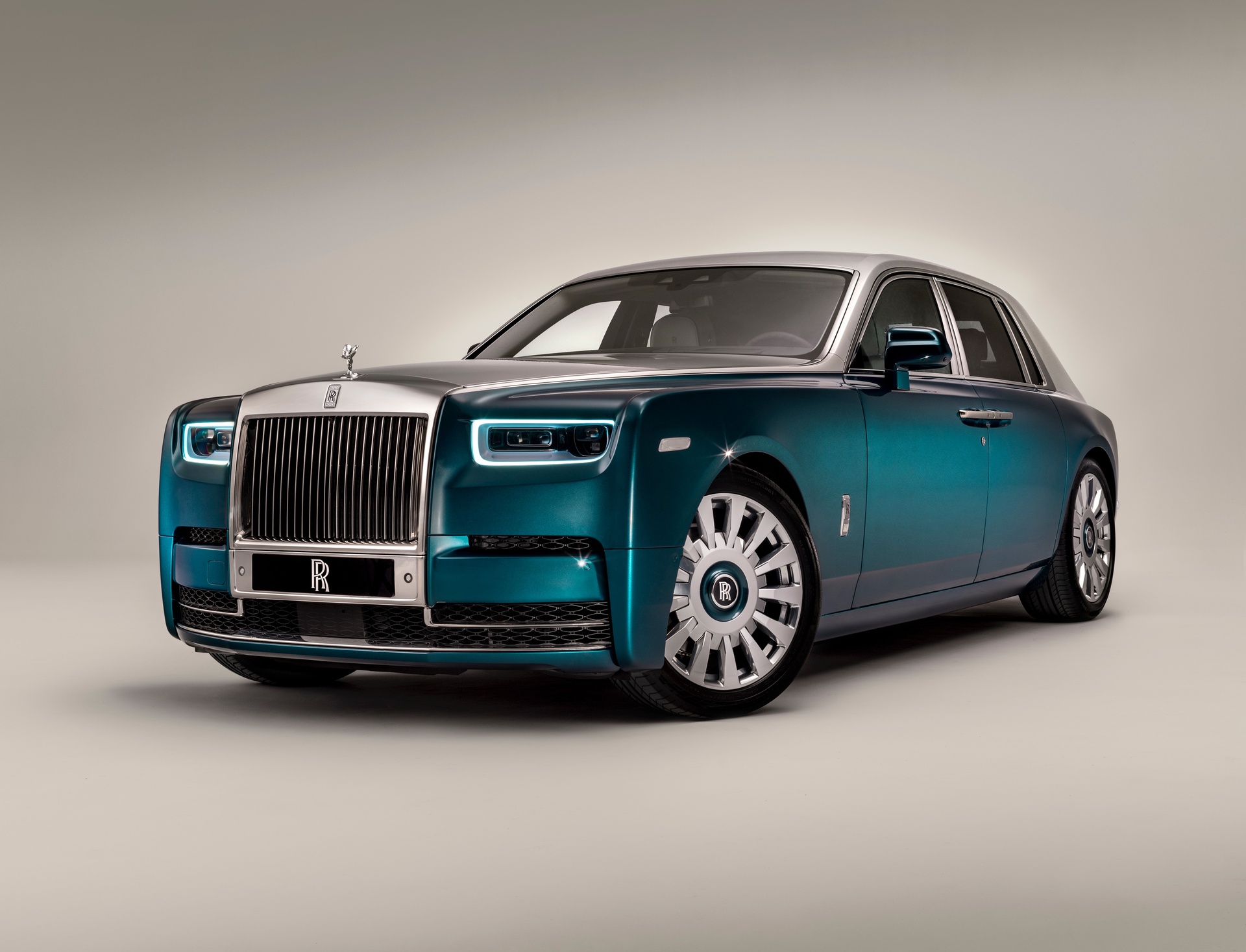 Rolls-Royce Phantom Iridescent Opulence độc nhất được ra mắt