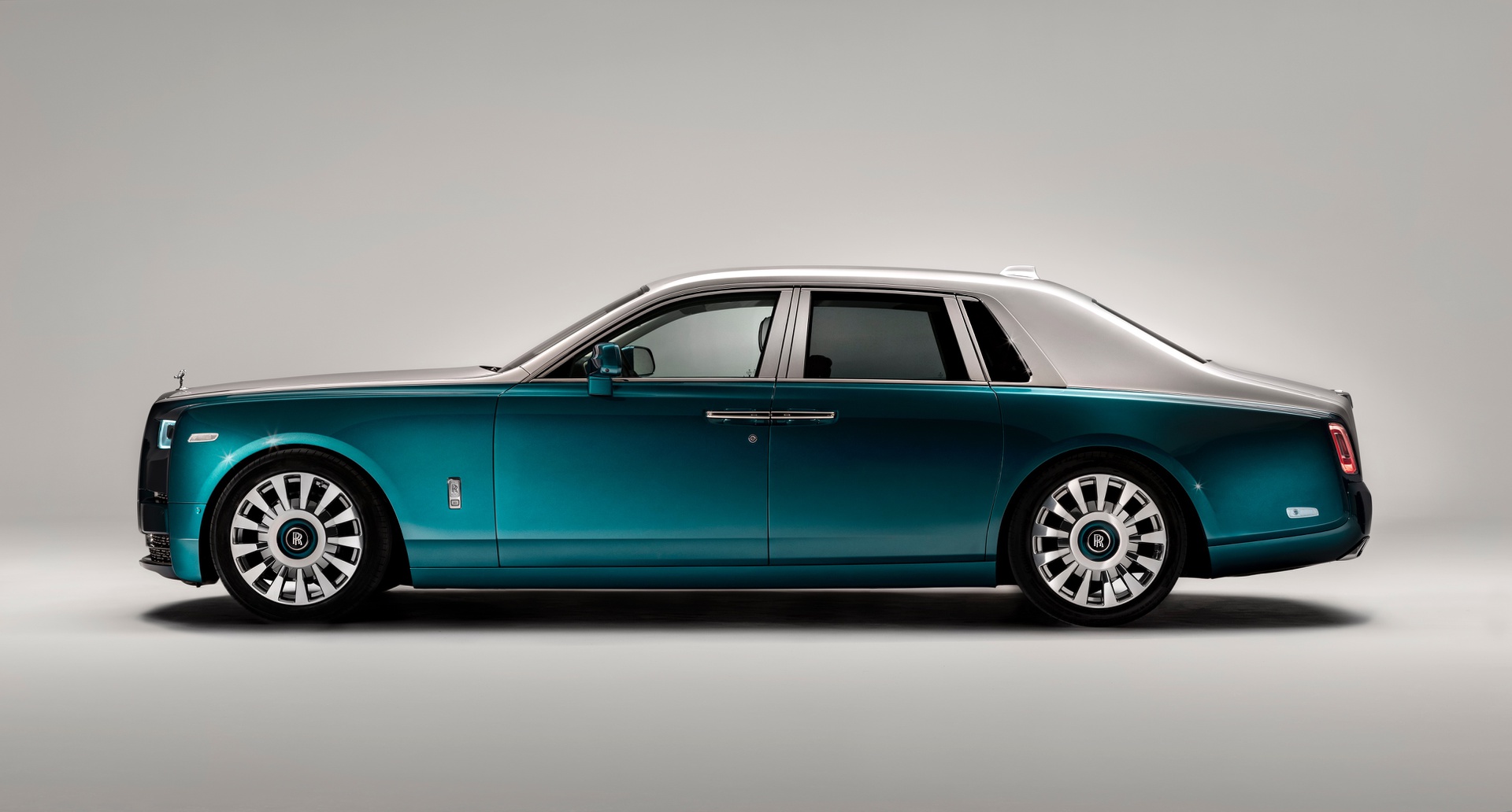 Rolls-Royce Phantom Iridescent Opulence độc nhất được ra mắt